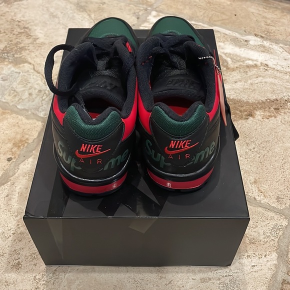 Air Cross Trainer 3 Low/Supreme                                U.S. Mens 8.5 - Picture 2 of 7